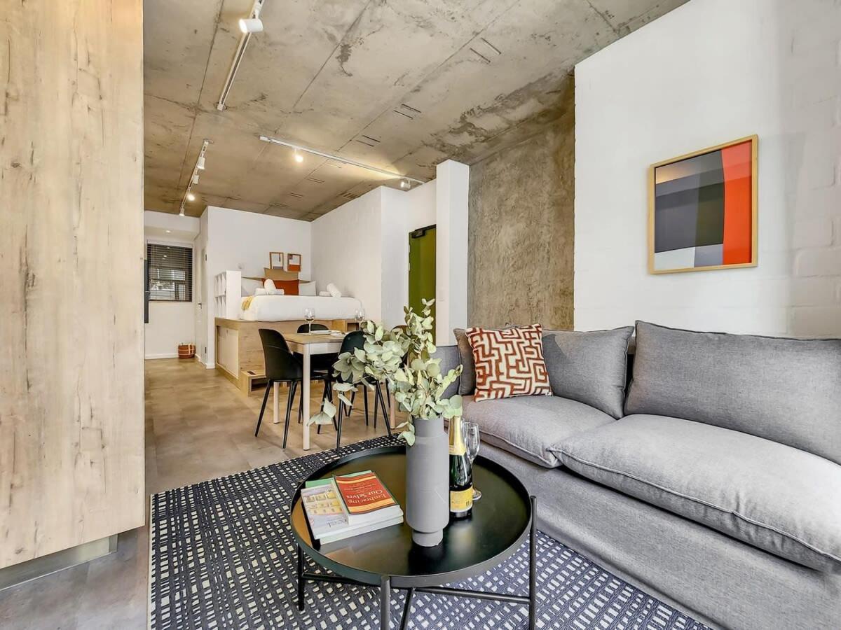 Apartment Seaside, Modern Luxury